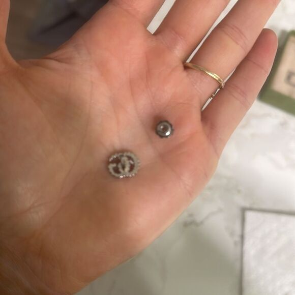 Gucci GG Logo Silver Earrings - Picture 4 of 9